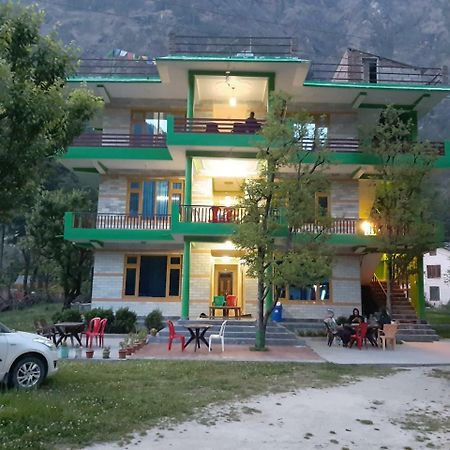 The Royal Orchard Kasol Hotel Екстериор снимка