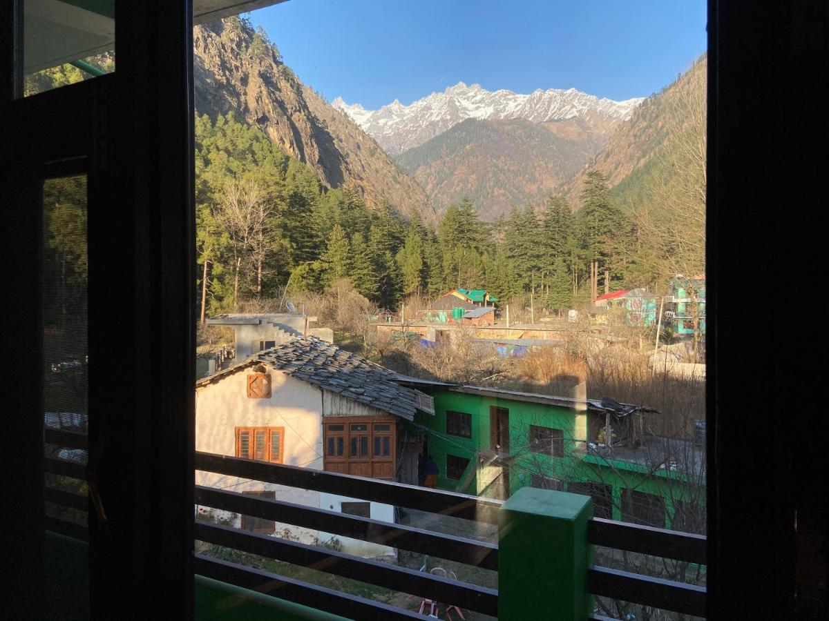 The Royal Orchard Kasol Hotel Екстериор снимка