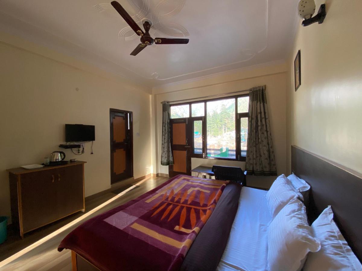 The Royal Orchard Kasol Hotel Екстериор снимка