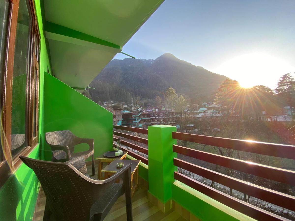 The Royal Orchard Kasol Hotel Екстериор снимка